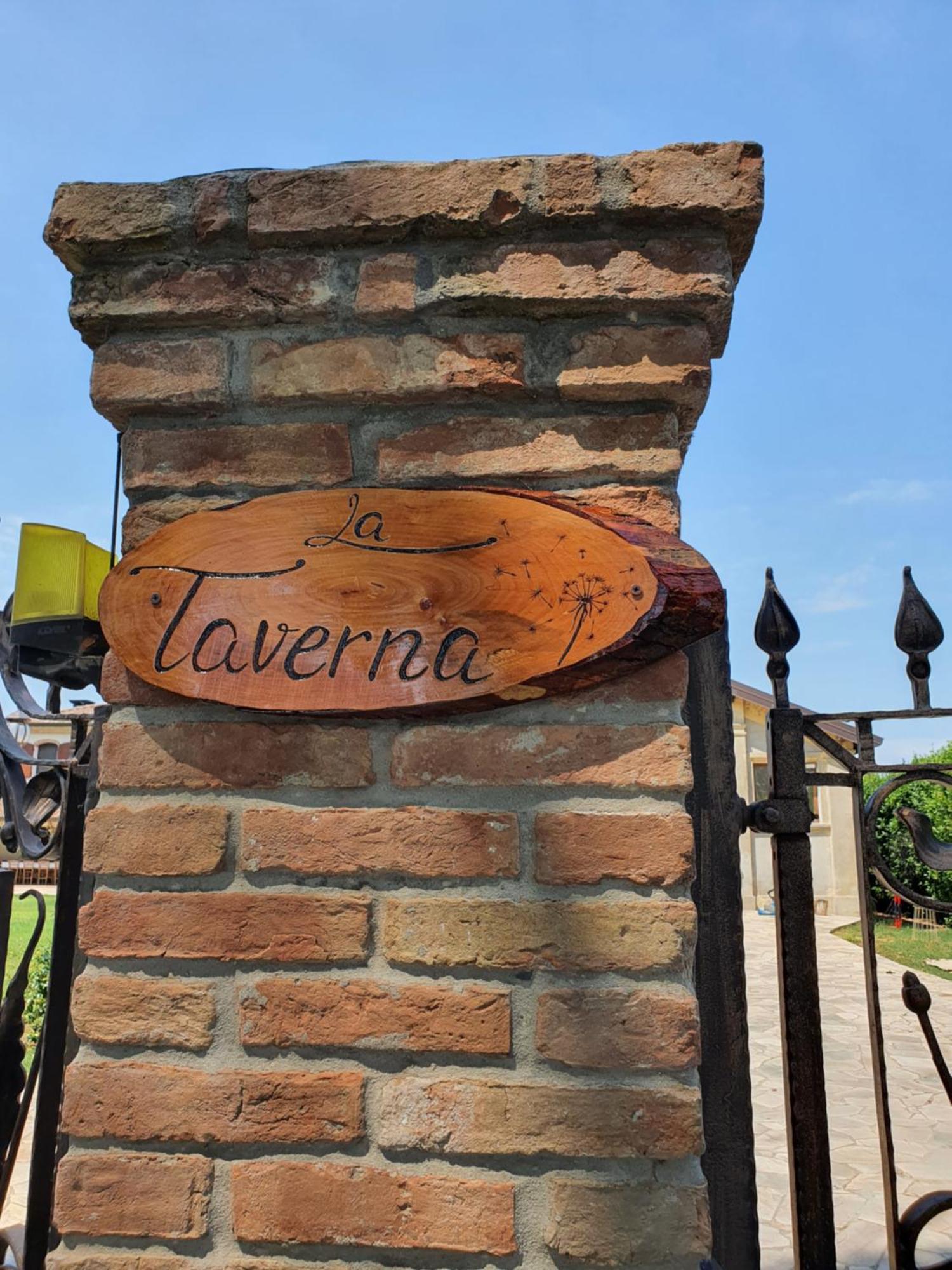 La Taverna Mesola 外观 照片